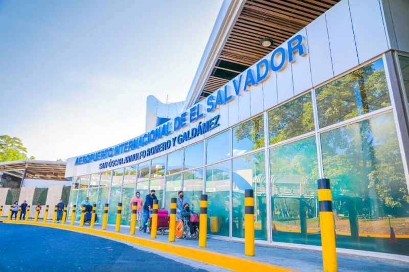 Aeropuerto Internacional El Salvador